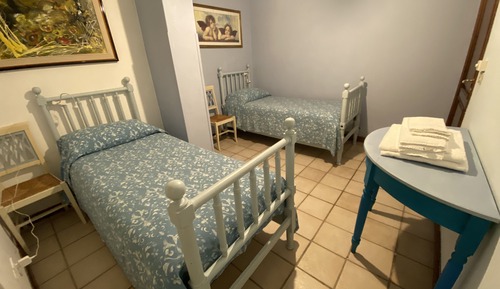 Traditional House, 2 Bedrooms