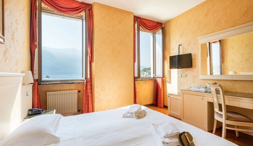 Double or Twin Room, Lake View