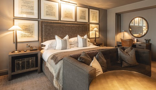 Signature Suite