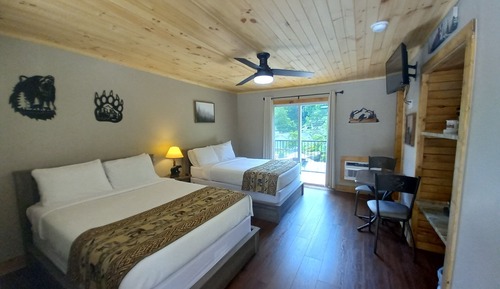 Deluxe Double Room, 2 Double Beds, Balcony, Mountain View