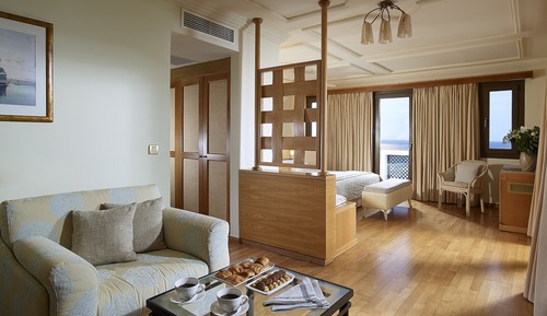 Junior Suite (Sharing Pool)