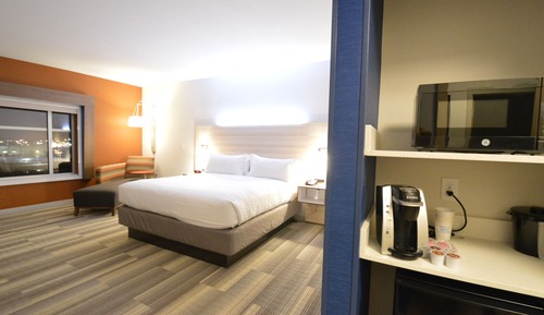 Standard Room, 1 King Bed, Accessible Bathtub, Non Smoking (Communications, Mobility)