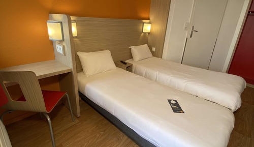 Standard Room, 2 Twin Beds