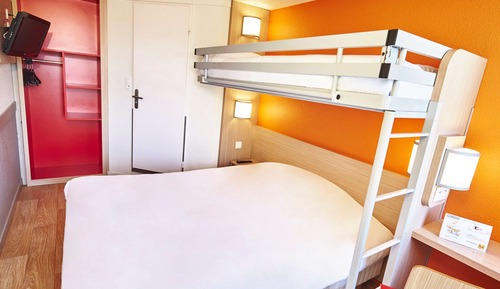 Standard Room, Multiple Beds (1 Double and 1 Single bed)