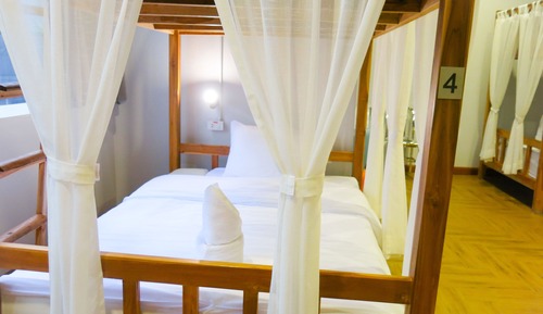 Private room with 4 beds & private bathroom