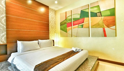 Waterfall Pool Villa