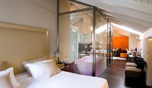 Design Suite, Jetted Tub (SPA suite)
