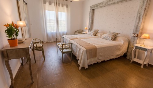 Standard Room, 1 Queen Bed