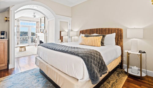 McMillin Suite - Top Floor