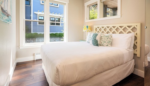 Village Home - 3br - High Tide