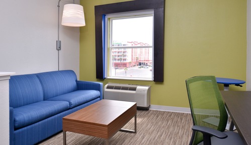 Standard Room, 1 King Bed, Accessible (Transfer Shower)