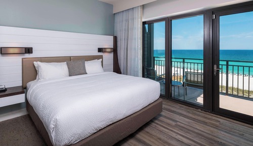 Suite, 1 King Bed with Sofa bed, Non Smoking, Bay View (Balcony)
