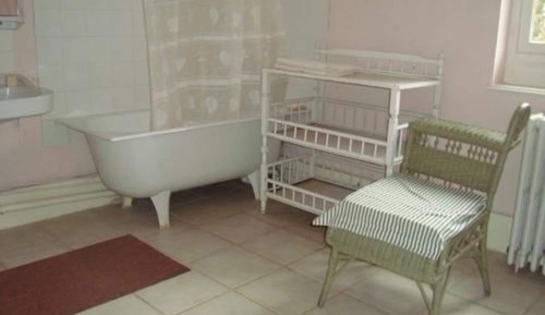 Double Room (Roses)
