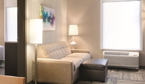 Suite, 1 Bedroom (Roll In Shower)