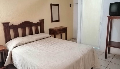 Single Room, 1 Double Bed