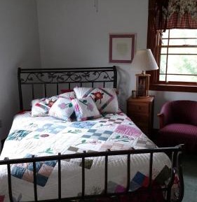 Knox - Double Room with Shared Bathroom