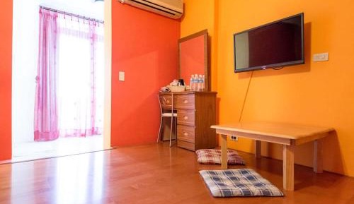 Deluxe Quadruple Room with Private Bathroom