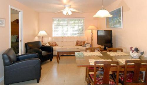 Seahorse Cottage - 1 Bedroom Deluxe - Sleeps 2
