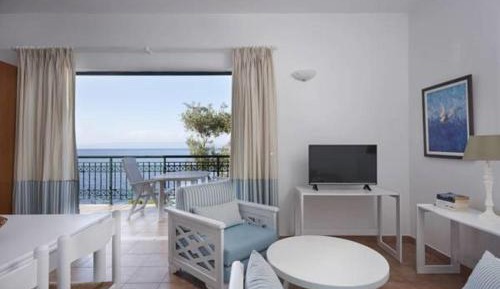 Two-Bedroom Residence Sea View