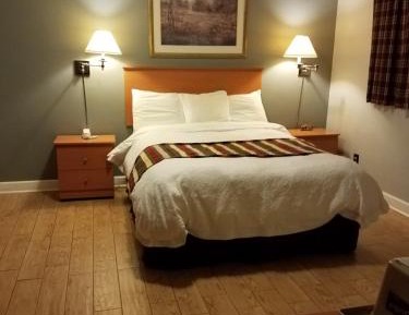 Queen Room
