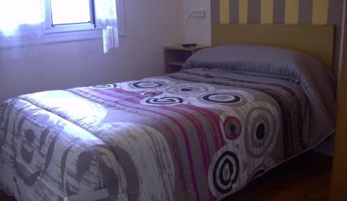 Single Room with Shared Bathroom