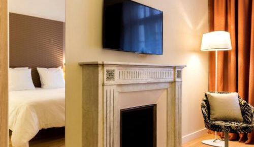 Two Connecting Double Rooms