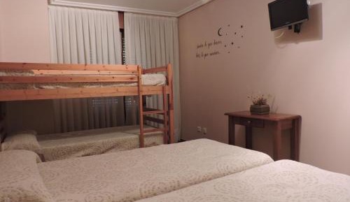 Quadruple Room with Private Bathroom