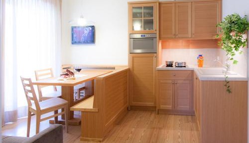 Two-Bedroom Apartment with Lake View (4 Adults) int. 5