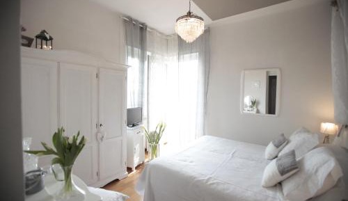 Double Room with Private External Bathroom