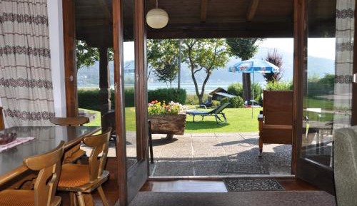Bungalow - Water Front 