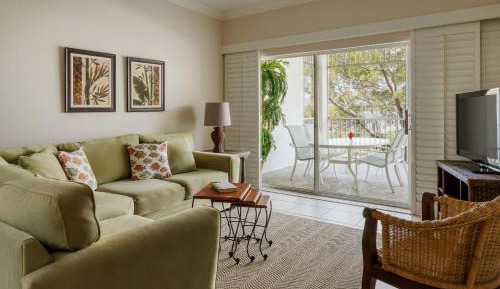 Deluxe Suite with Sea View
