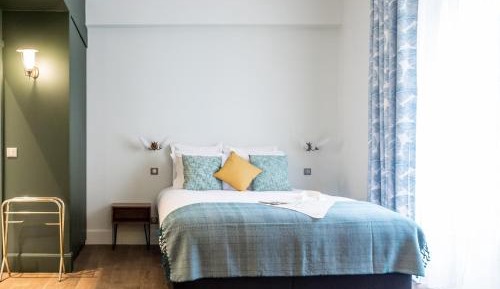 Deluxe Queen Room