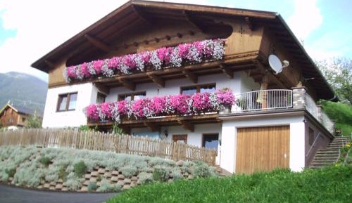 Apartment with Mountain View (2-5 Adults)
