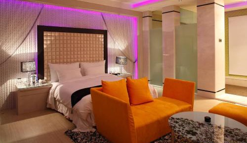 King Room with Spa Bath (Check-In After 21:00)