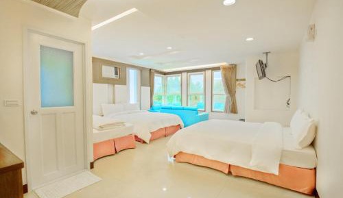 Family Room (5 Adults)