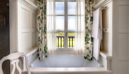 Double Room with Balcony and Sea View