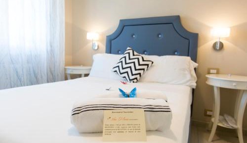 Deluxe Two-Bedroom Apartment