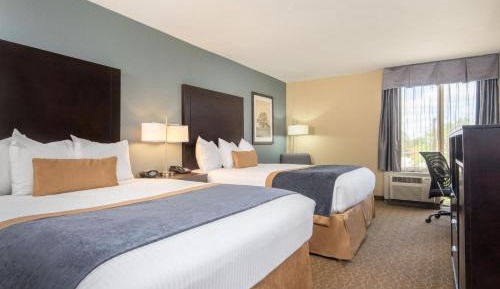 Queen Room with Two Queen Beds - Non-Smoking