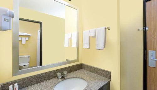 1 King Bed, Studio Suite, Non-Smoking