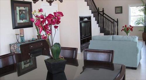 Three-Bedroom Beachfront House
