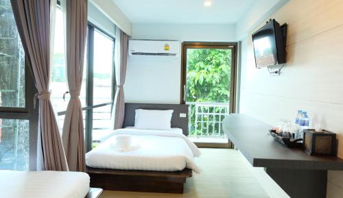 Deluxe Twin Room with Balcony