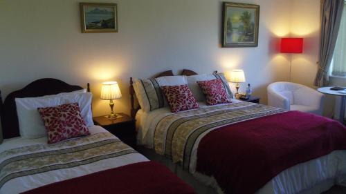 Family Room (2 Adults + 1 Child)