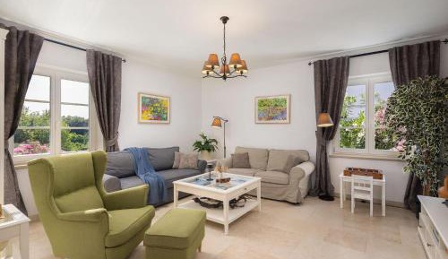 Three-Bedroom Holiday Home 