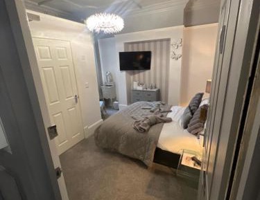 Deluxe Double Room with Shower