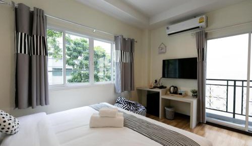 Superior King with Balcony