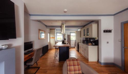 Three-Bedroom Vacation Home 