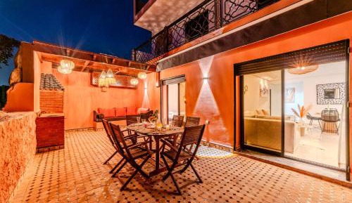 Three-Bedroom Deluxe Apartment