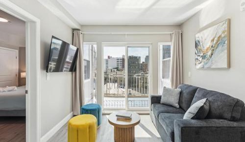 Two-Bedroom Apartment with City View