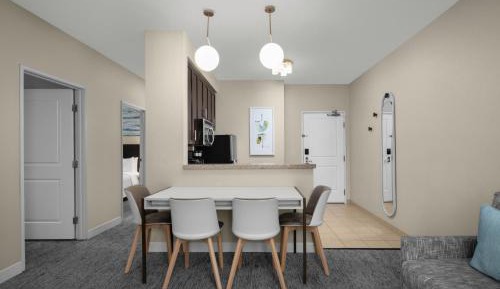Two-Bedroom Suite