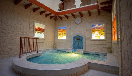 King Room with Spa Bath